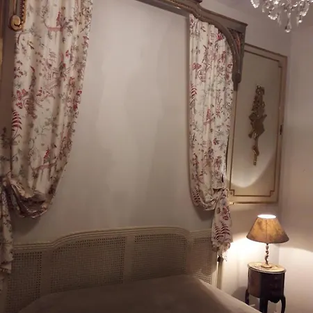 Tres Bel Dans Un Ancien Particulier Centre