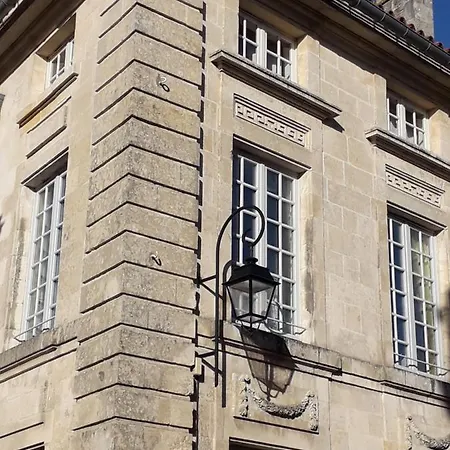 Δωμάτια σε οικογενειακή κατοικία Tres Bel Dans Un Ancien Particulier Centre