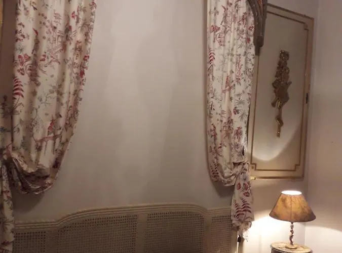 Tres Bel Dans Un Ancien Particulier Centre